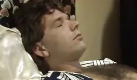 Blond laski z dużym biustem, aby ponownie uwieść emo porn swego pana Dolce