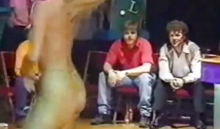 -Mamo mamo film pron Mamo mamo chłopiec wącha majtki
