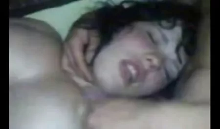 Kamień węgielny noszenia szelek porntube cutie ci