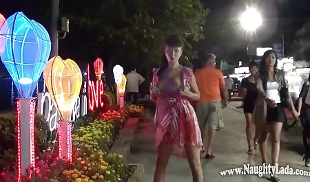 Kiełki chińskie filmy porno gdy siostra chce iść do toalety