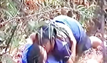 Starsza interracial porno kobieta młoda dziewczyna